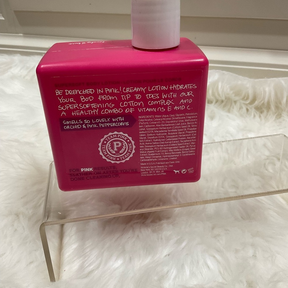 Victoria's Secret Drenched In Pink Lovely & True Supersoft Body Lotion 16.9 oz - Picture 4 of 6